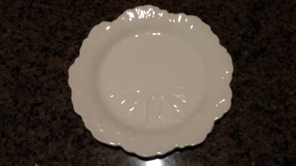 Wedgewood China 8" Serving Dish 1
