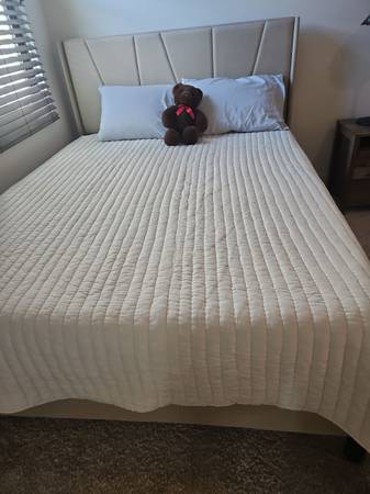 Queen bed & Nectar mattress 1