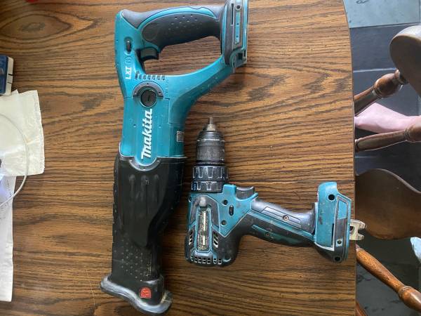 Makita 18 volt sawzall and hammer drill 1