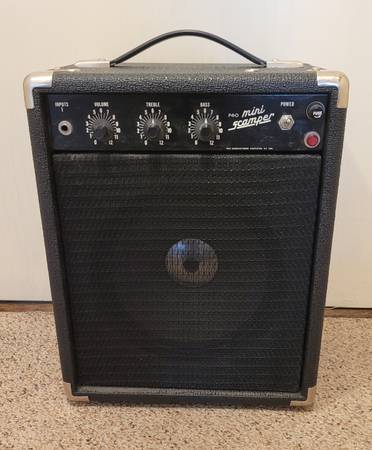 P.R.O. MINI SCAMPER GUITAR COMBO AMPLIFIER 1