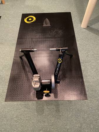 CycleOps Fluid Trainer, Mat and Front Wheel Block 1
