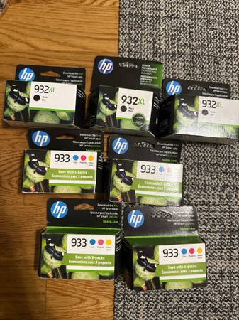 hp printer cartridges: 933 and 932XL 1