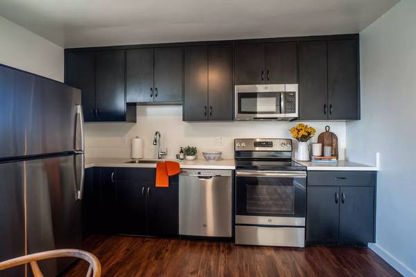 $2,292 / 1br - 704ft2 - Your new home awaits! 1 bed, 1 bath in a stellar location. (Oakland)64011484730371123