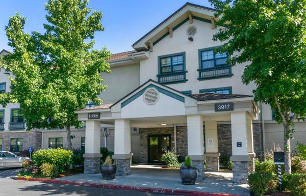 $1,890 / 1br - Home away from Home (Mukilteo)63852482220929120