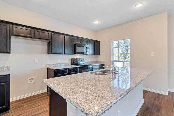 $2,100 / 4br - 2200ft2 - Forney Homes For Rent - 2nd Month Free Plus 1/2 off Deposit (Forney)63796375939715123