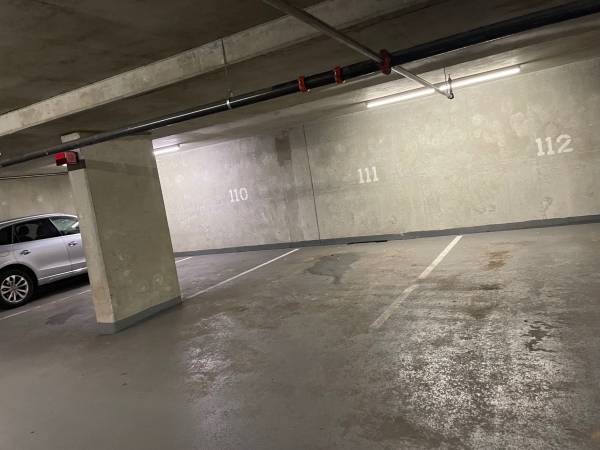 PARKING,SECURE,GATED,24 HR ACCESS,DOWNTOWN, W Hastings AND RICHARDS 1