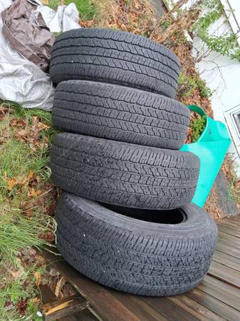4 LIKE NEW 255/65/17 1