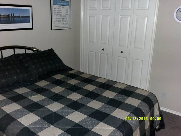 $650 All Bills Paid" Month to Month (No Lease) Room in Newer Home in B. A. (91st & Elm - SE. Tulsa)64054254951811122