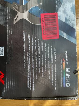 MINELAB X-Terra Elite Metal Detector 1