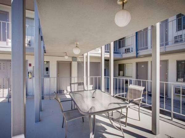 $845 / 315ft2 - Studio 1/ba, Heat Included, BBQ/Picnic Area (2500 Lynnwood Street, Las Vegas, NV)63859498996737121