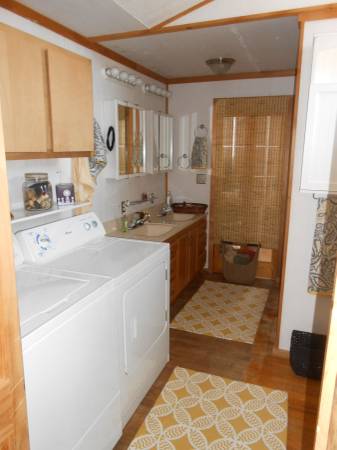 $725 / 1hab - 1000ft2 - Amplio estudio de una habitación con todo incluido. (Greenwood)63655159654529124