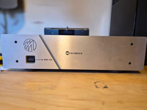 McCormack DNA-125 power amplifier 1