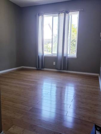 $825 / 1br - AVAIL NOW - Private Bedroom / Shared Bathroom (Mira Mesa)64037041741185120