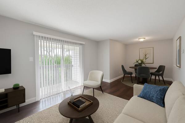 $1,395 / 2br - 1000ft2 - La mejor casa adosada para llamar hogar en Knoxville - 2 dormitorios, 1.5 baño🏠 (Knoxville, Downtown Knoxville, Karns, Clinton, UTK)63815667777025122