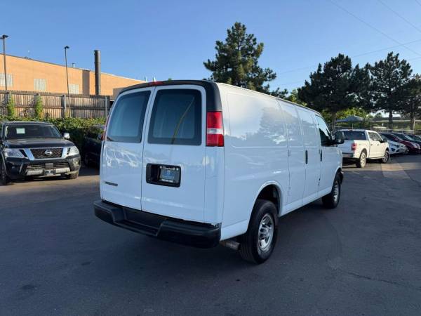 Furgón Chevrolet Express 2500 de carga 2018, furgón Chevy 3D - $19,900 (King Auto)63612118097539124