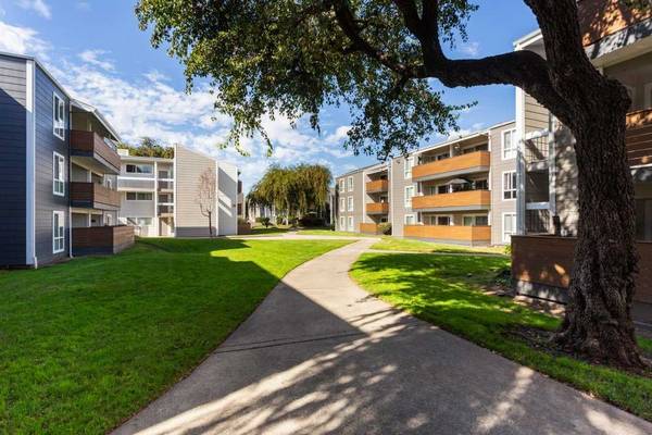 $3,241 / 3br - 1100ft2 - Clubhouse, Swimming Pool, Wood Style Flooring (fremont / union city / newark)64045029147651124