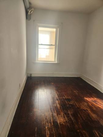 $1,400 / 1br - PLUS AN EXTRA ROOM. BRIGHT AND SPACIOUS APARTMENT (CHICAGO)64041645190402122