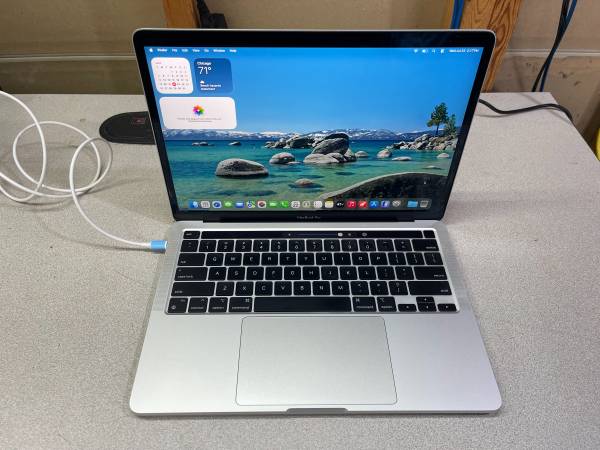 1TB APPLE MACBOOK PRO 13