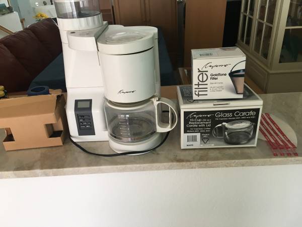 Capresso Glass Carafe and gold tone filter 1