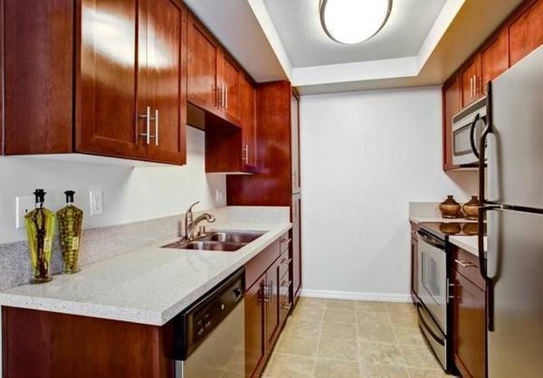 $650 SPACIOUS PRIVATE ROOM CLOSE TO SKYLINE COLLEGE (pacifica)63664170002051122