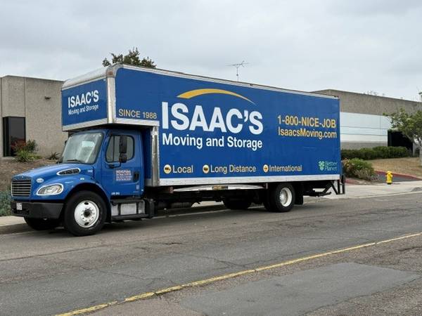 2011 Freightliner Straight Moving Truck - Photo 4