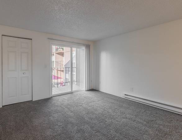$1,450 / 2br - ¡Increíblemente asequible! Área de juegos en Spring Park // ¡1 mes gratis! (North Clackamas)63841707282433122