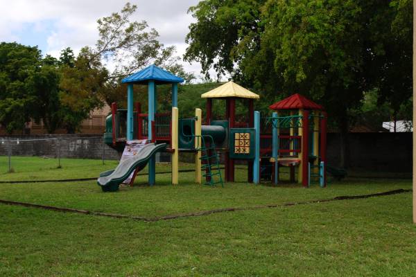 $1,900 / 2br - $1900 PHENOMENAL 2b/2b IN VERANO (MIRAMAR)64001845437441121