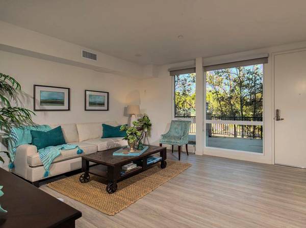 $2,925 / 2br - 1ST MONTH w $1000 OFF + Spacious 2 Bedroom+ Floor-To-Ceiling Windows (Vista Village)63933118827139124