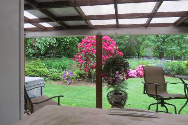 $937,500 / 3br - 1794ft2 - 11.4 acre horse/hobby farm (SANDY)63914855847555121