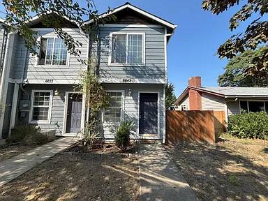 $666 / 2br - 1020ft2 - 🌟 HOGAR ILUMINADO DE 2 DORMITORIOS – GARAJE ADOSADO Y ENCANTO EN NORTH PORTLAND 🏡 (Portland)63831251103747120