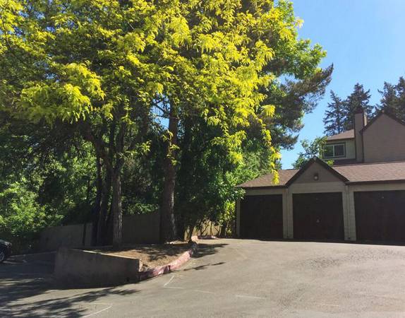 $1,750 / 2br - FREE GIFT w TOUR + More than 100 Nearby Parks - In-Unit Washer & Dryer (Beaverton)63914855632514124