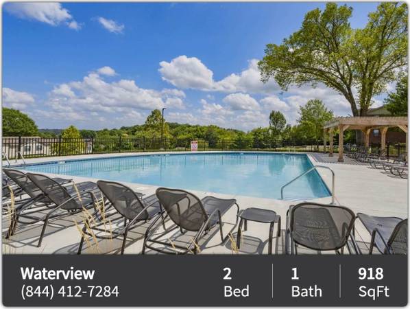 $1,429 / 2br - 918ft2 - Make your home with us! Lovely community with great style! (Hendersonville)63680393695491122