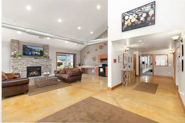 $1,625 / 2br - 984ft2 - 2/BD, 24-Hour Fitness Center, in Coeur d'Alene ID (4034 West Idewild Loop, Coeur d'Alene, ID)63969877459843122
