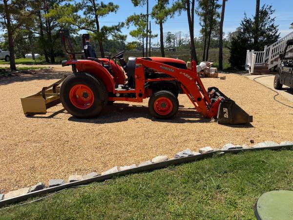 Kubota Tractor – Only 150 Hours 1