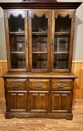 China cabinet 1