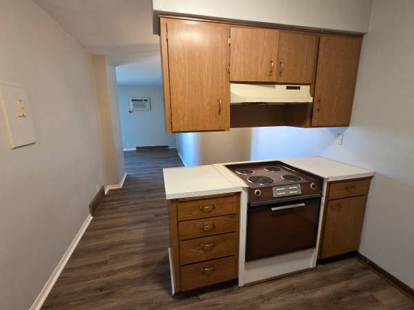 $925 / 2br - $925| 2bd 1Ba| 2805 Thomas Drive Unit B1| Available Now! (Eau Claire)63845959003011122