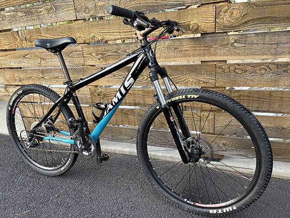 Jamis Durango 1.0 Hardtail Mountain Bike – 26" Wheels 1