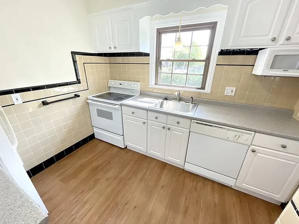 $1,060 / 1br - 900ft2 - 1 Bed | 1 Bath | Apartment for rent | All Utilities Included! (355 Saratoga Rd #2)63925202123394121