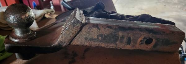 2 trailer hitch's 1