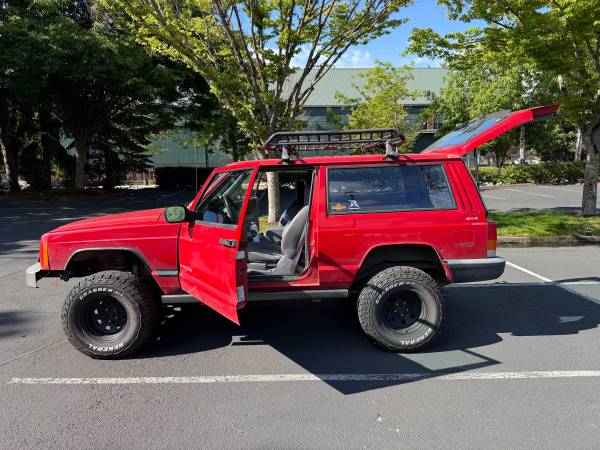 1998 Jeep Cherokee XJ 2 Door - $7,000 (West Seattle)63482679087747124