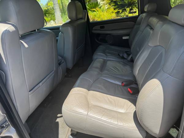 2001 Chevy Suburban LS - $4,200 (Rowland Heights)63624582949123124