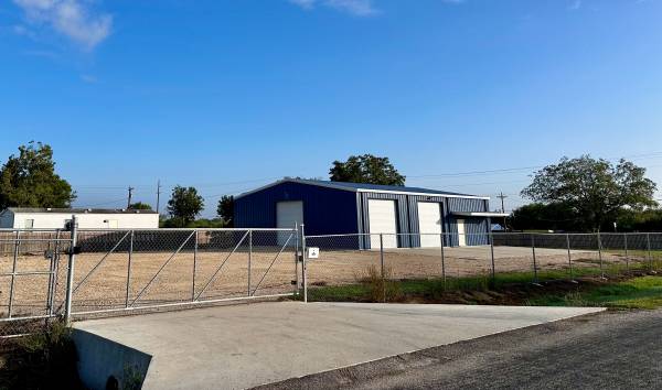 $4,000 / 3000ft2 - Warehouse (Victoria)64038876778882121
