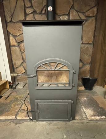 Liesure Line Pocono Anthracite Rice Coal Stove 1