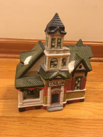 Dickens Keepsake Porcelain Lighted Tailor House 1