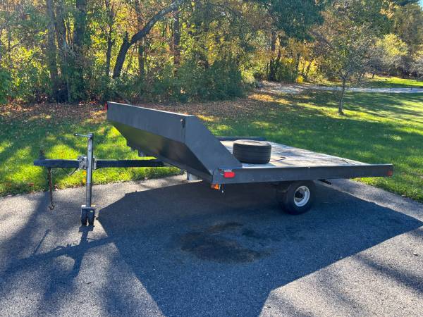 Open Flatbed Trailer with Spare Tire (8'W x 9' L) 1