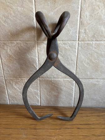 Antique ice tongs 1