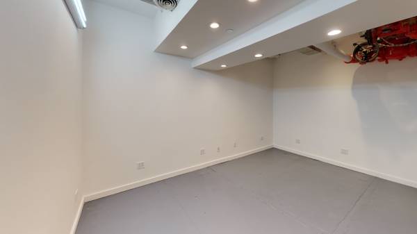 $750 / 150ft2 - OFFICE ART MASSAGE ESTHETICS TATTOO STUDIO B3A (Greenpoint Brooklyn)63689734713601121