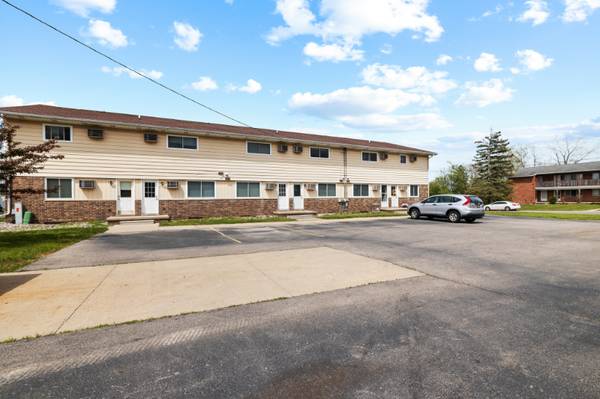 $1500.00 / 2br - 1800ft2 - Welcome Home to The Seven at Frank N Dot Modern, Spacious Townhome in63620274482947122