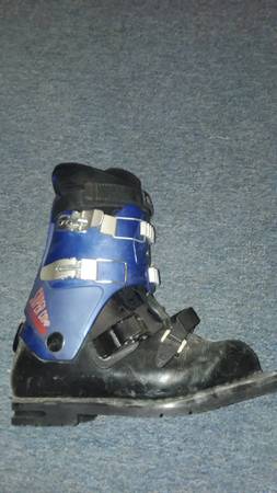 75mm Telemark Ski Boots 1