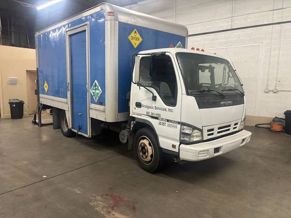 16ft Box Truck 1